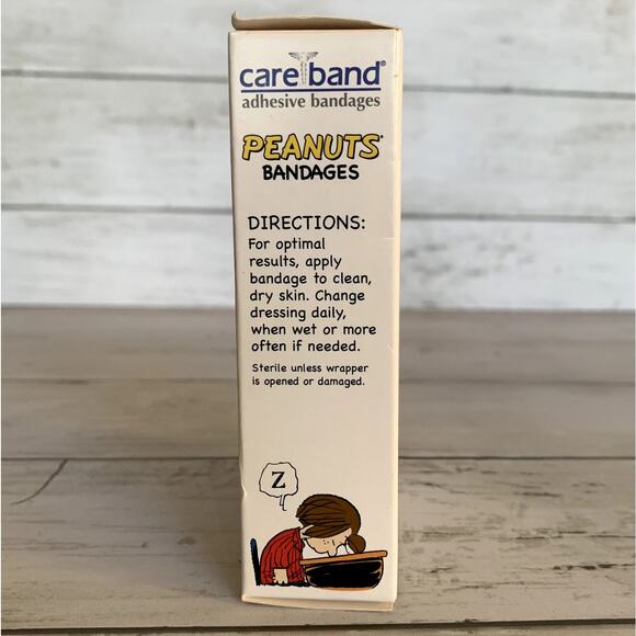 Peanuts 2011 Snoopy Joe Cool Bandages - Picture 4 of 6